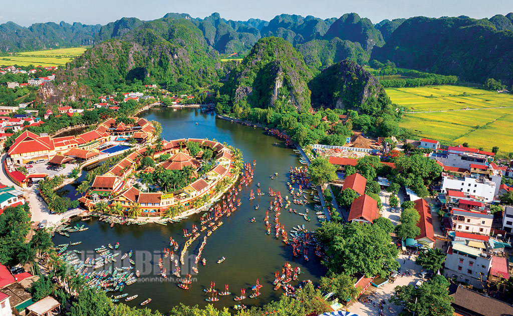 Cảnh sắc Tam Cốc.