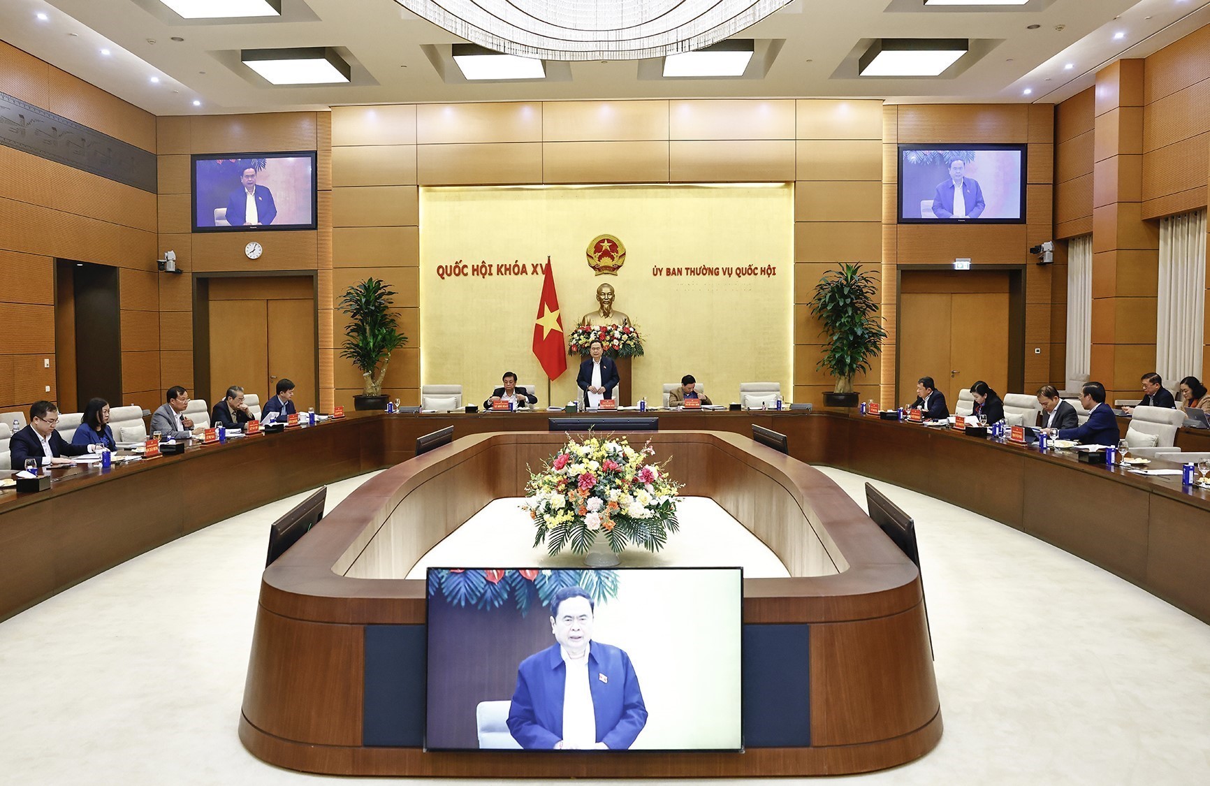 Chủ tịch Quốc hội Trần Thanh Mẫn chủ trì phiên họp.