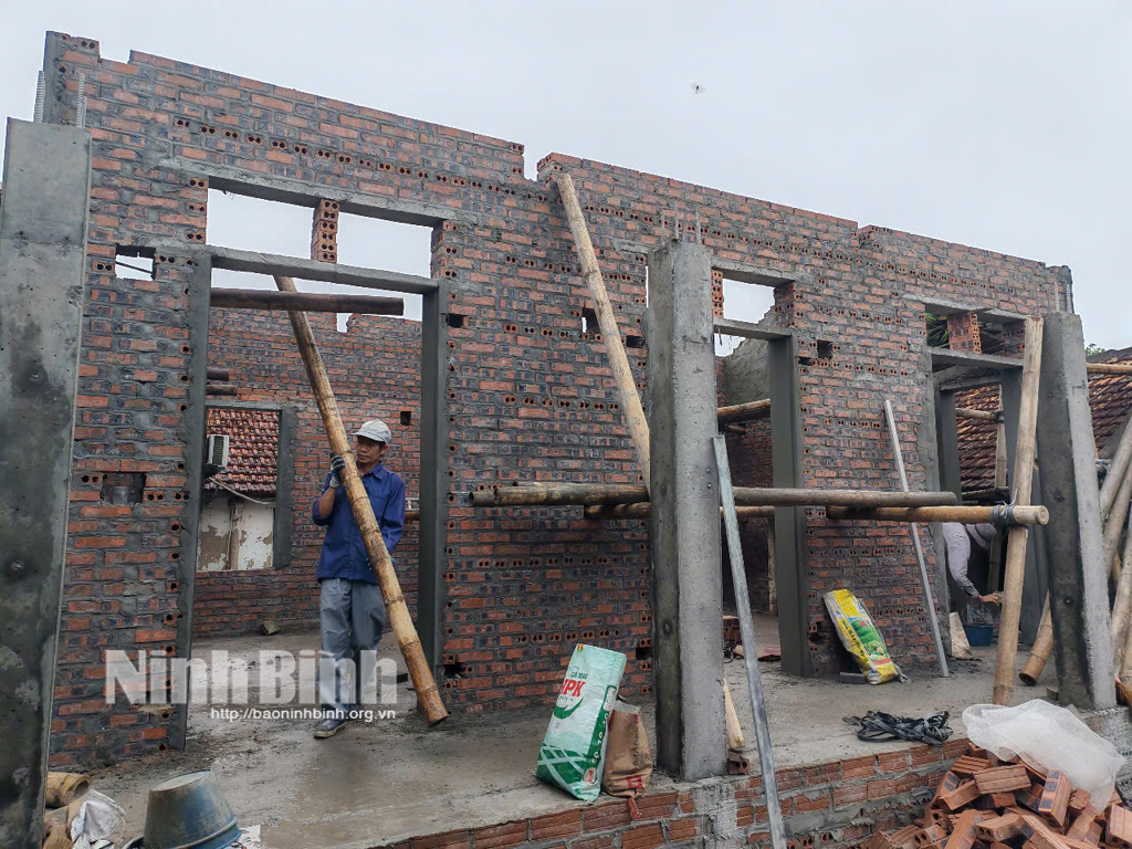 Tính đến ngày 18/3, huyện Kim Sơn đã khởi công xây mới, sửa chữa trên 53% tổng số nhà được hỗ trợ xoá nhà tạm, nhà dột nát trong năm 2025.