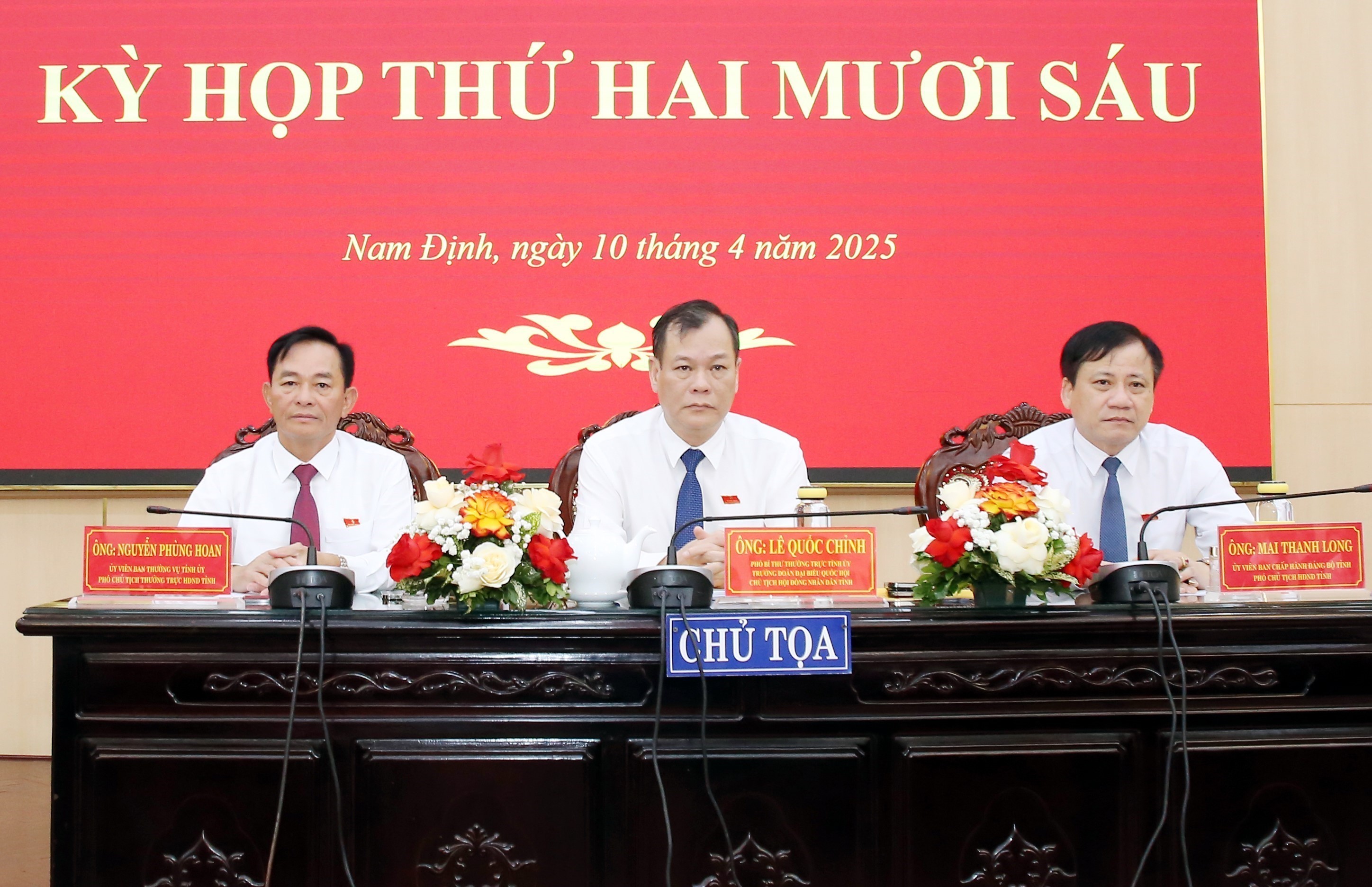 Chủ toạ kỳ họp. Ảnh: Thái Thuần/TTXVN