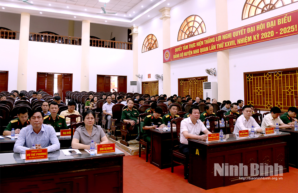 Các đại biểu dự hội nghị.