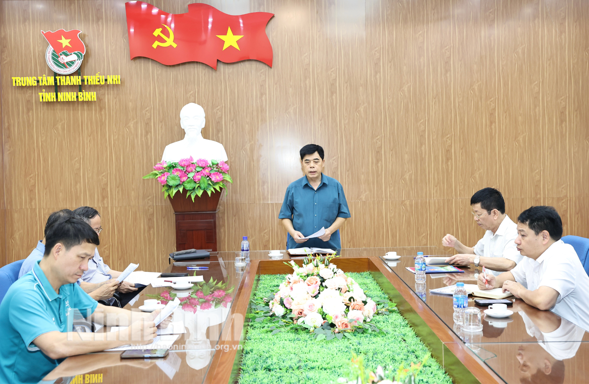 Các đại biểu dự hội nghị.