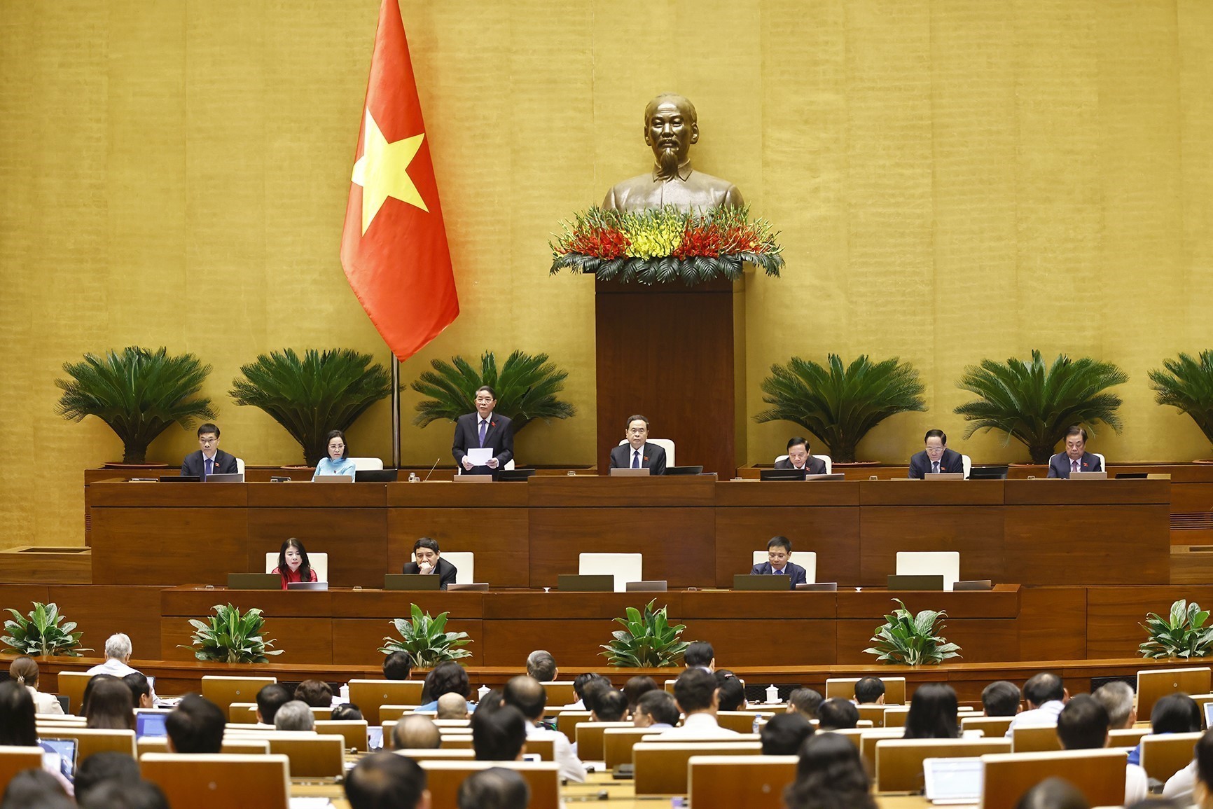 Phó Chủ tịch Quốc hội Nguyễn Đức Hải phát biểu tại kỳ họp.