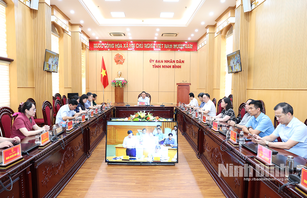 Các đại biểu dự hội nghị tại điểm cầu tỉnh Ninh Bình.