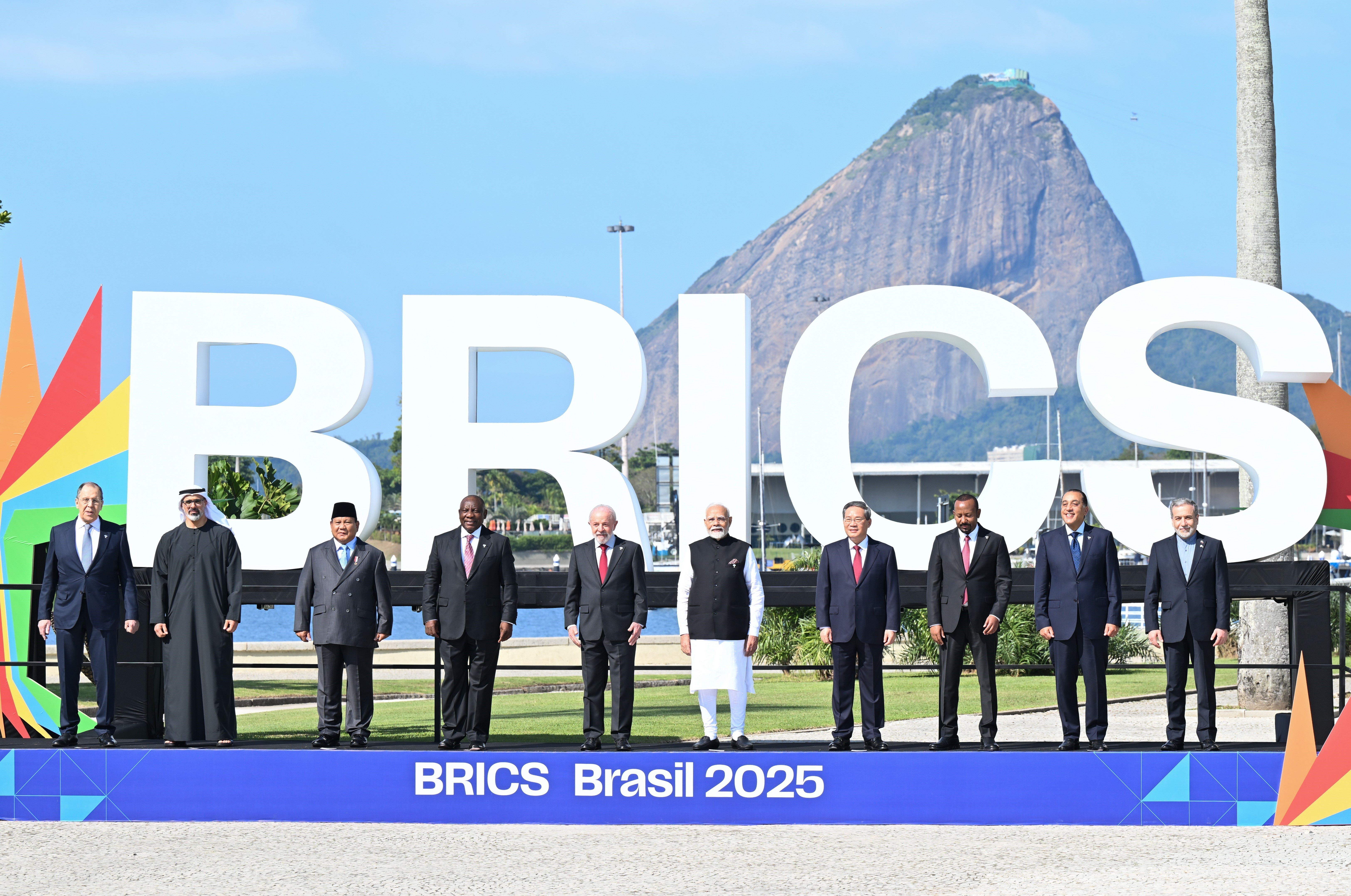 Đại diện các nước BRICS chụp ảnh chung tại Hội nghị Thượng đỉnh BRICS 2025 ở thành phố Rio de Janeiro, Brazil.