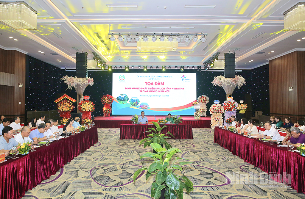 Quang cảnh toạ đàm.