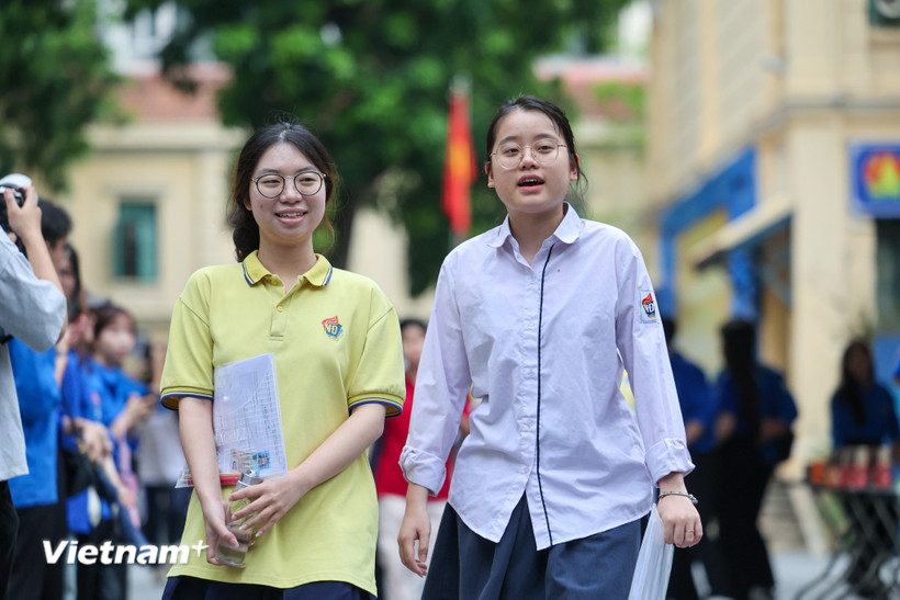Thí sinh dự thi Tốt nghiệp trung học phổ thông. (Ảnh: Minh Sơn/Vietnam+)