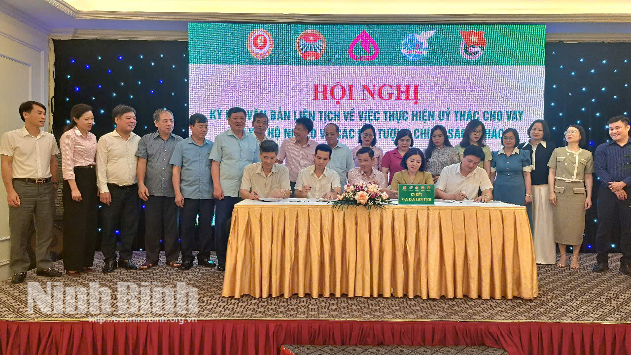 Chi nhánh Ngân hàng CSXH tỉnh và các tổ chức chính trị - xã hội ký kết Văn bản liên tịch về việc thực hiện uỷ thác cho vay đối với hộ nghèo và các đối tượng chính sách trên địa bàn tỉnh.