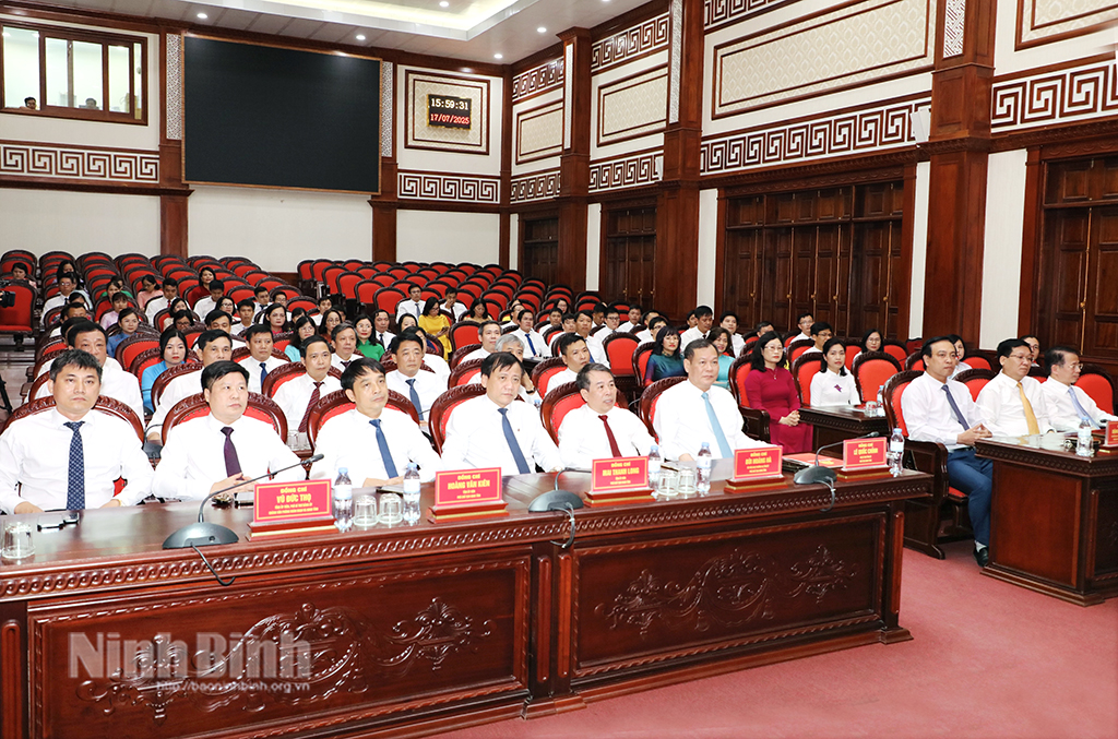 Các đại biểu dự Hội nghị.
