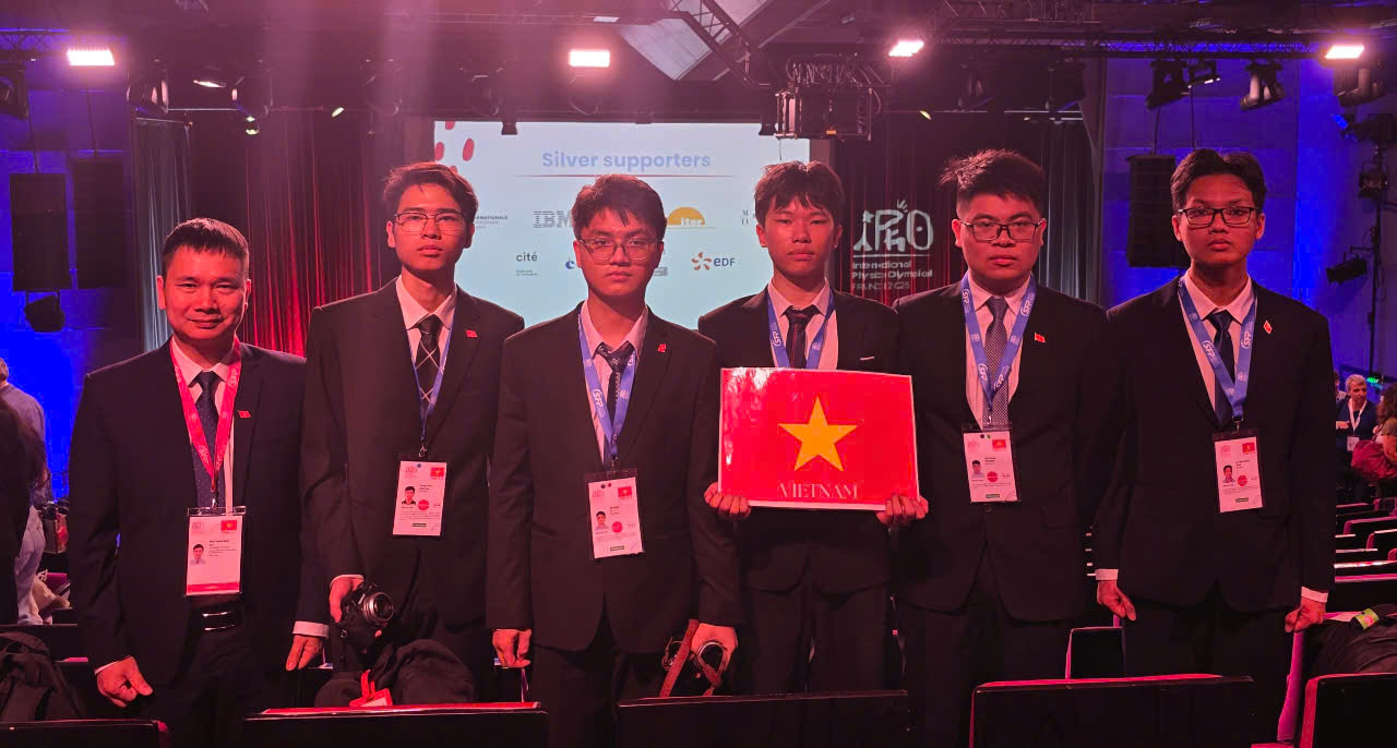 Đoàn Việt Nam tại Olympic Vật lý quốc tế năm 2025. Ảnh: Bộ GD&ĐT
