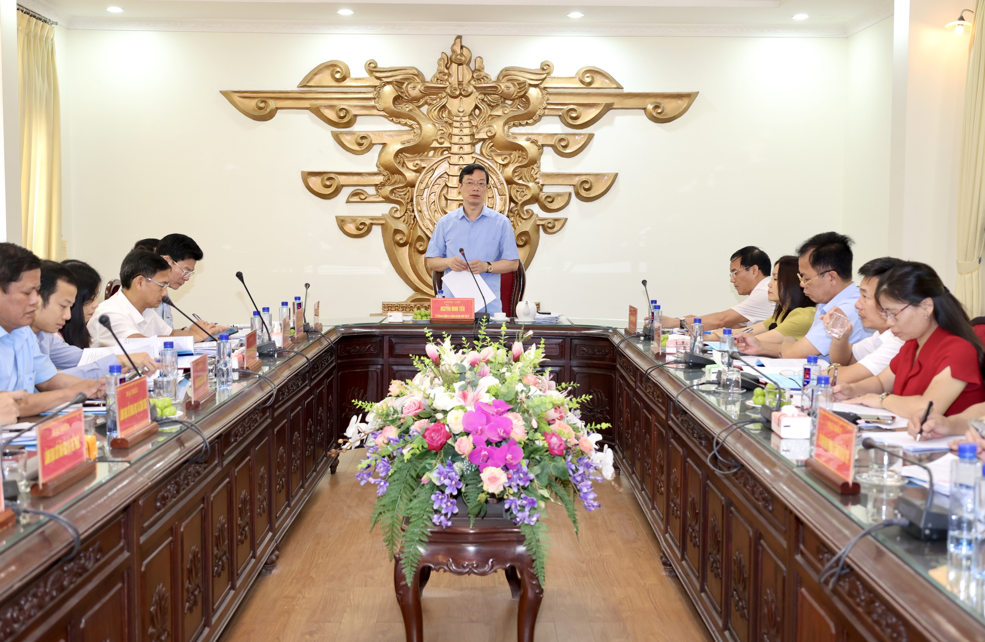 Đồng chí Nguyễn Minh Tiến, Ủy viên Ban Thường vụ Tỉnh ủy, Trưởng Ban Nội chính Tỉnh ủy chủ trì hội nghị duyệt nội dung, chương trình Đại hội đại biểu Đảng bộ các xã: Hải Anh, Hải Hậu, Hải An, Hải Thịnh và Ý Yên.