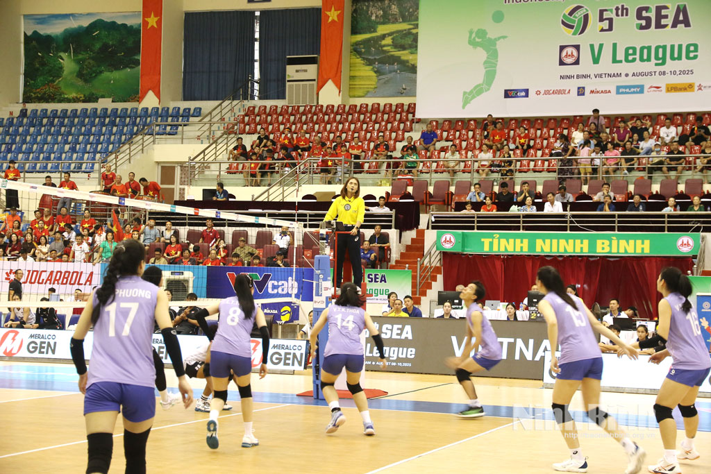 Trận đấu giữa Việt Nam - Indonesian tại Giải bóng chuyền nữ Đông Nam Á (SEA V.League) năm 2025.