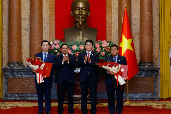 State President hands over appointment decisions to 2 Deputy PMs, 4 ministers for 2021-2026 term