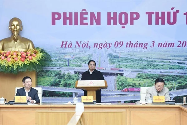 PM pushes for 8% growth with investment acceleration