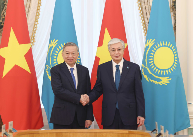 vna-potal-tong-thong-kazakhstan-don-va-hoi-dam-voi-tong-bi-thu-to-lam-8015370-2.jpg