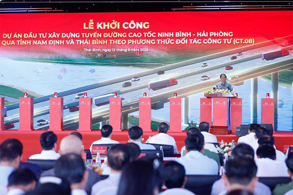Prime Minister Pham Minh Chinh addressing the ceremony. Photo: VGP
