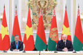 General Secretary of the Communist Party of Viet Nam Central Committee To Lam (L) and President of Belarus Aleksandr Lukashenko at the press conference following their talks in Minsk on May 12. (Photo: VNA)