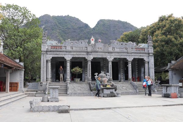 Preserving and promoting values of “Hành Cung Vũ Lâm” historical relic site in Ninh Binh