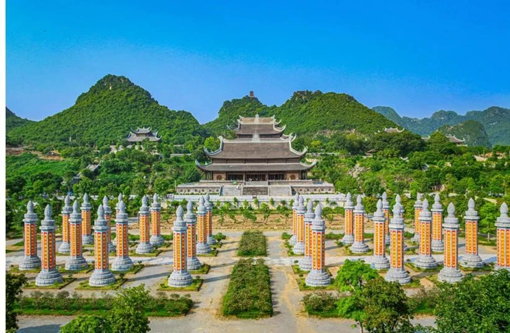 Tam Chuc tourist area - a renowned spiritual destination in Ha Nam. (Photo: VNA)
