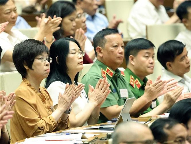 party-resolutions-to-contribute-to-national-development-in-new-era-2.jpg