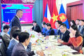 At a conference to connect Vietnamese localities and the Vietnamese community in the Czech Republic.