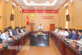 Chairman of provincial people's committee Pham Quang Ngoc works with investors from China, RoK, Singparore, Honh Kong.