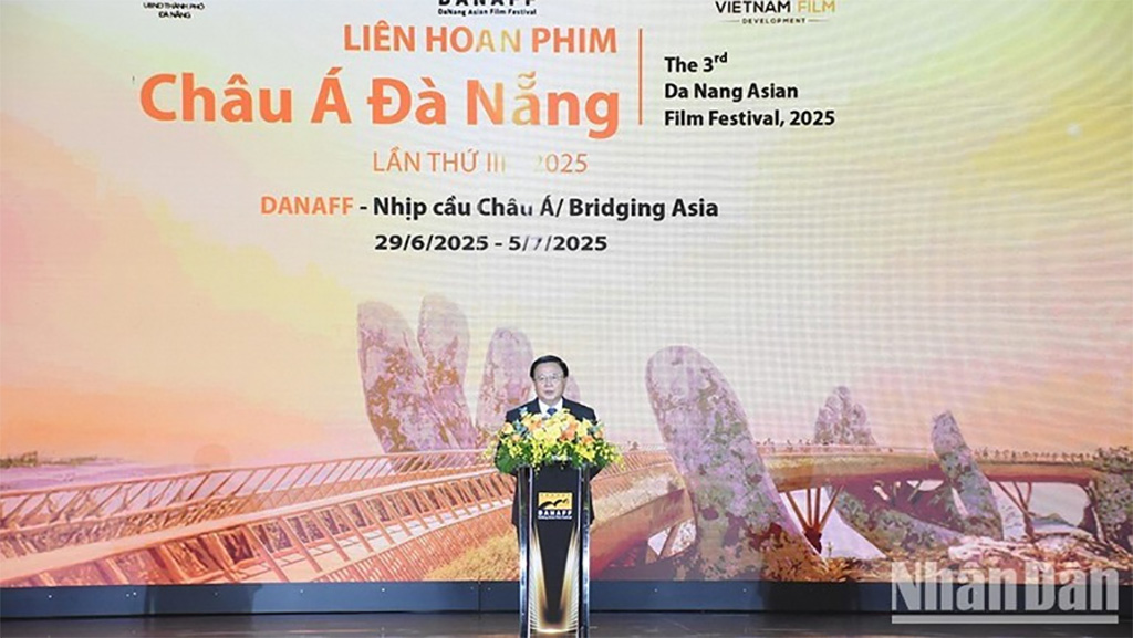 Politburo member Prof. Dr. Nguyen Xuan Thang speaking at the ceremony (Photo: NDO)
