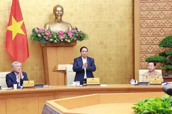 PM orders triple-acceleration strategy to drive economic growth above 8%