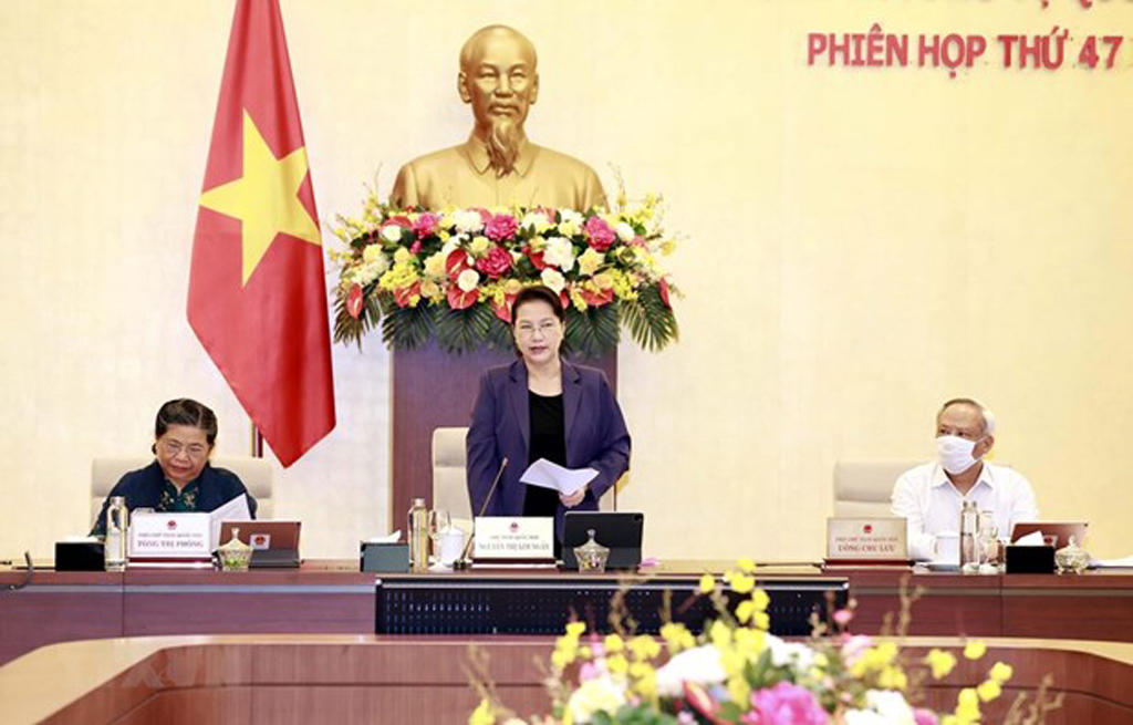 NA Chairwoman Nguyen Thi Kim Ngan addresses the opening of the meeting.