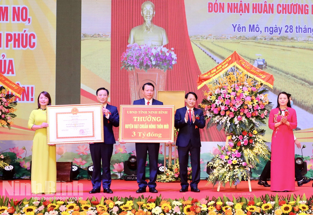Yen Mo helds ceremony recognising newstyle rural areas