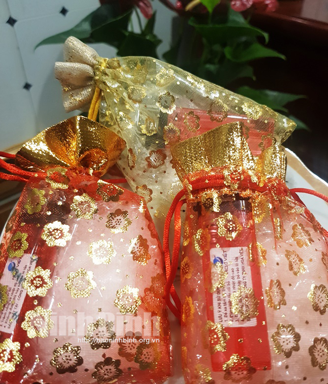 Xin Lộc Muối Gạo Ở Chùa Về Để Đâu? Những Điều Cần Biết Và Ý Nghĩa Tâm Linh