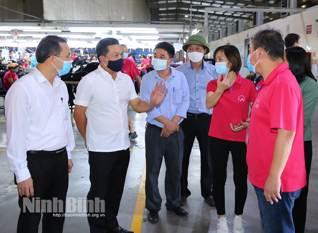 Ninh Binhs leaders inspect COVID19 prevention and control