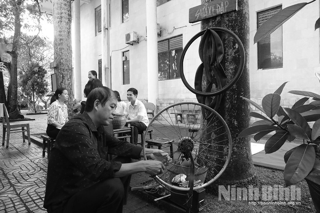 Daily life activities have been re-inacted at the exhibition.
