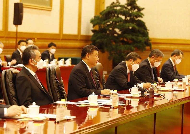 Vietnam gives top priority to developing ties with China Party leader