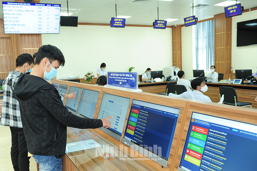 Local residents search information at Center for public administration.