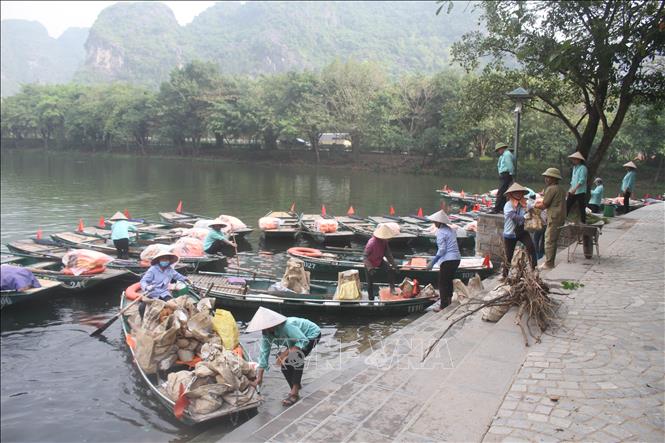 Local residents are provided jobs at Trang An landscape.