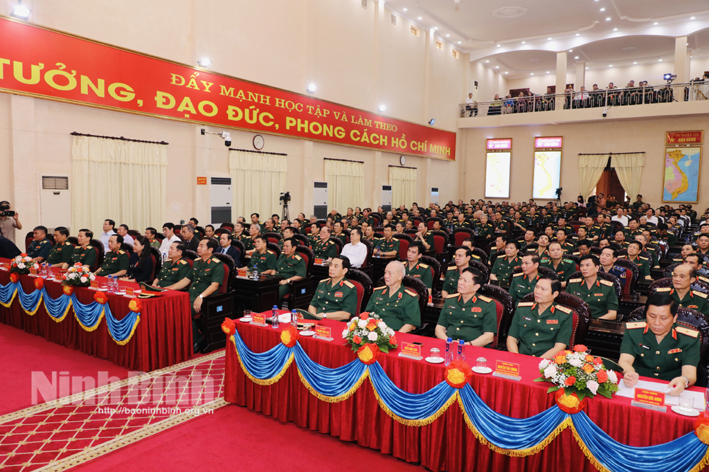 Army Corps 1 receives firstclass Fatherland Protection Order