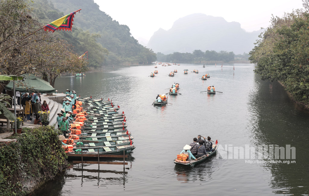 Ninh Binh works to avoid overcrowding during peak tourism season