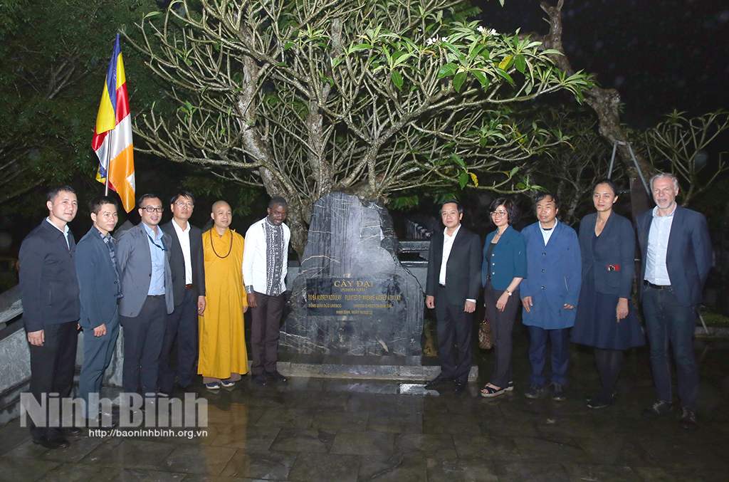 Chairman of provincial Peoples Committee receives UNESCO delegation