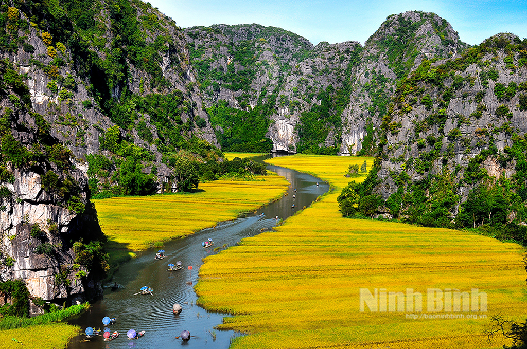 Tam Coc landscape.