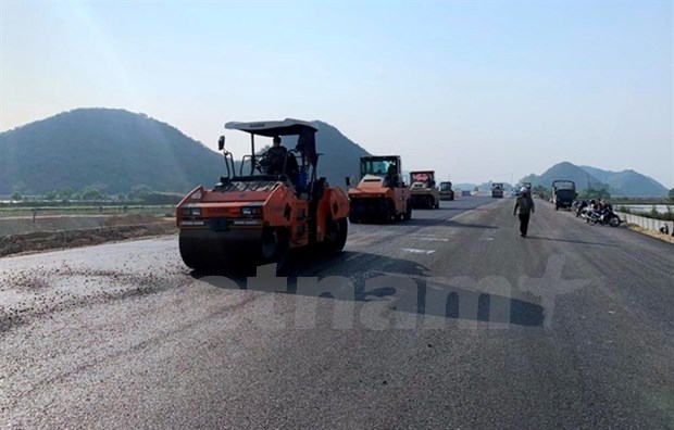 A section of the North-South Expressway being completed (Photo: VNA)