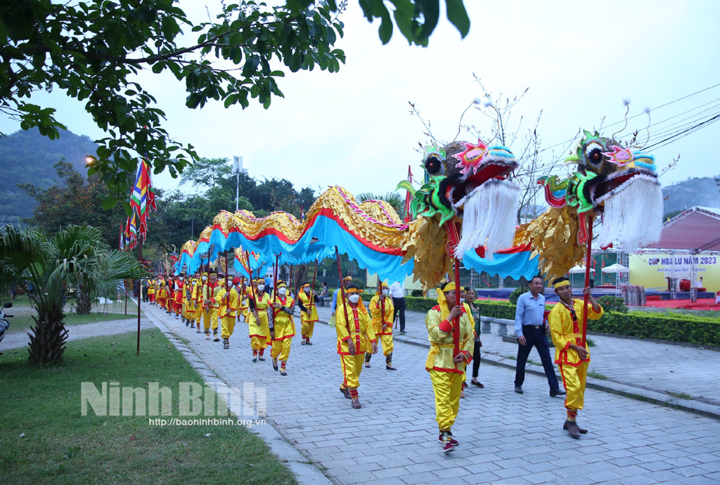 Water processions Hoa Lu Festival 2023 held