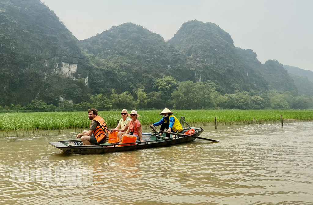 Ninh Binh welcomes 126,000 foreign visitors in the first quater of 2023.