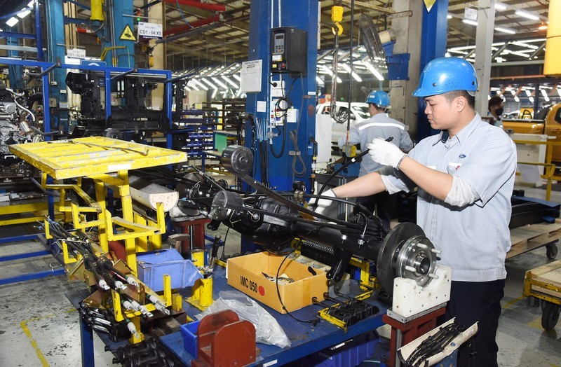 Manufacturing and assembling cars at Ford's Hai Duong Factory