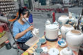 Sản xuất gốm tại HTX gốm Bồ Bát, xã Yên Thành (Yên Mô).