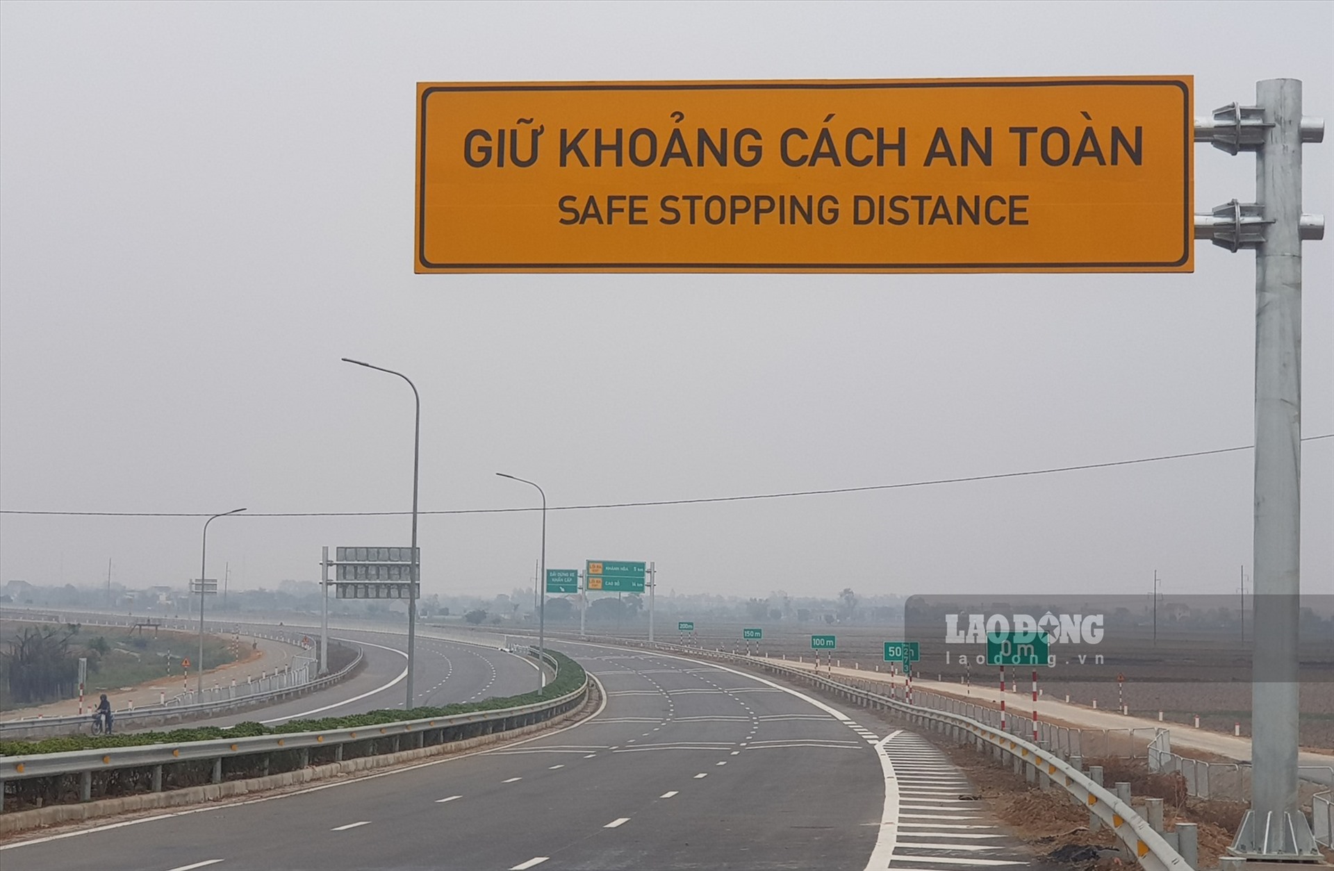 Once completed, the Ninh Binh - Hai Phong expressway's section running through Ninh Binh province will help ease traffic flows on Cao Bo - Mai Son expressway.