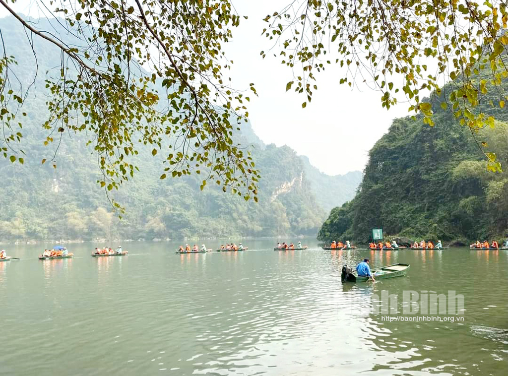Ninh Binhs attractive destinations for holidaymakers during upcoming holidays
