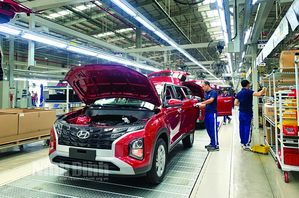 Production line of Thanh Cong Hyundai plant.