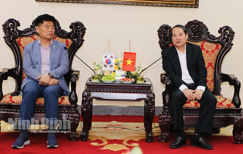 Delegation of Asan City Council pay working visit to Ninh Binh