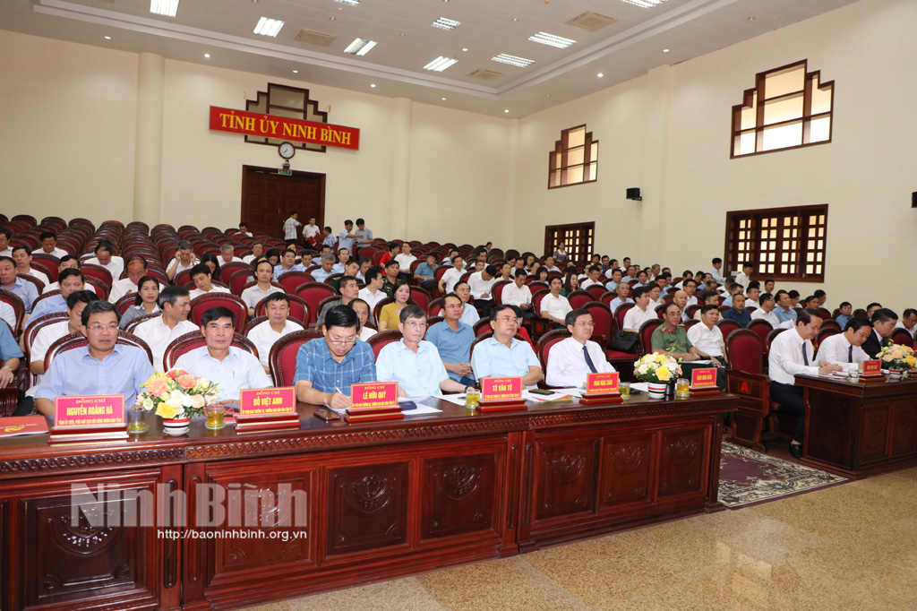 Delegates at the meeting.